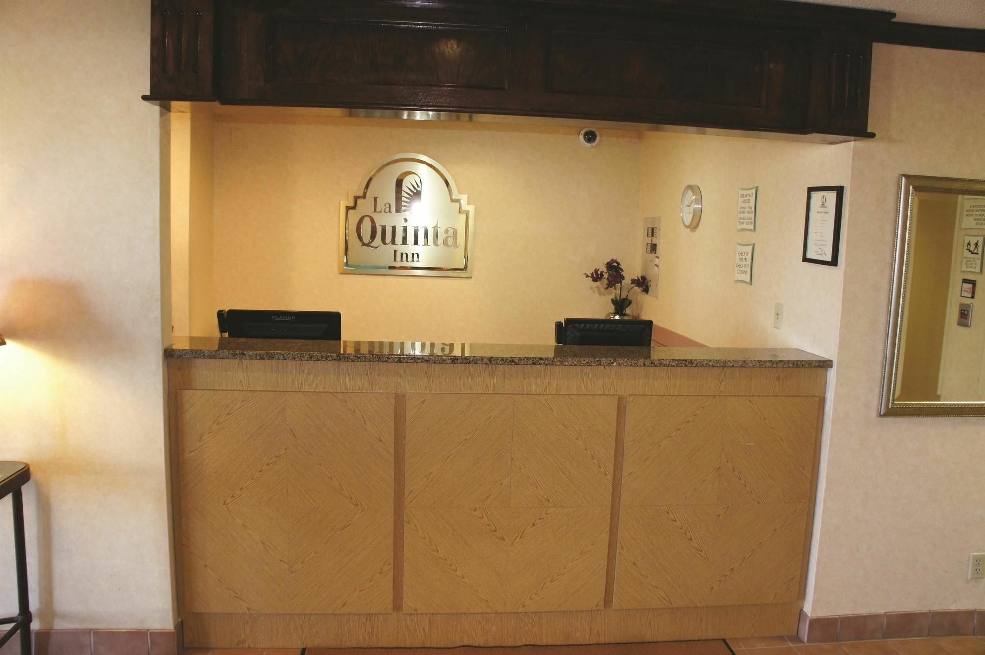 La Quinta Inn By Wyndham St. Louis Hazelwood - Airport North מראה חיצוני תמונה